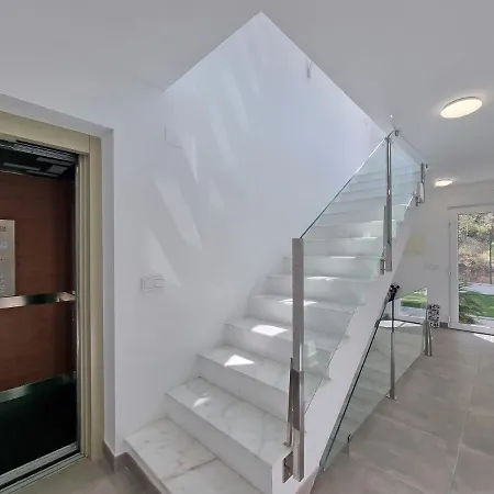 펜션 Vistaalbir Townhouse *